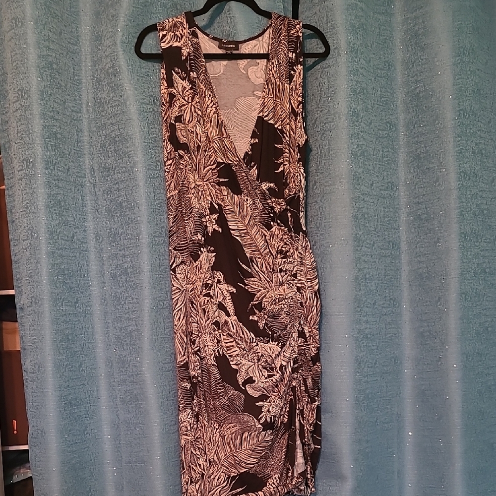 Le Chateau Black and White Leaf Print Midi Dress